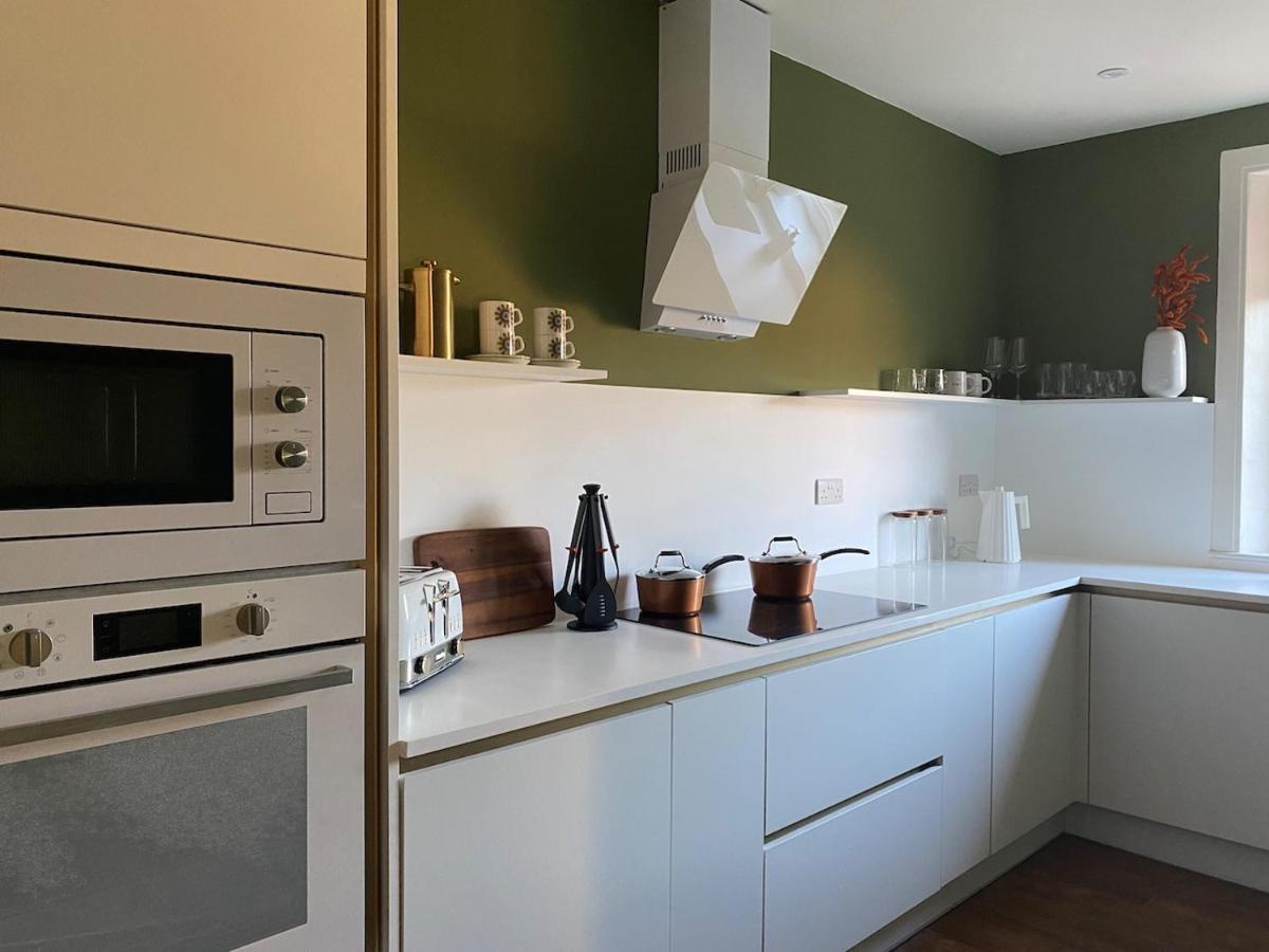 Arbroath Luxury Apartment In Mcm Style Екстер'єр фото